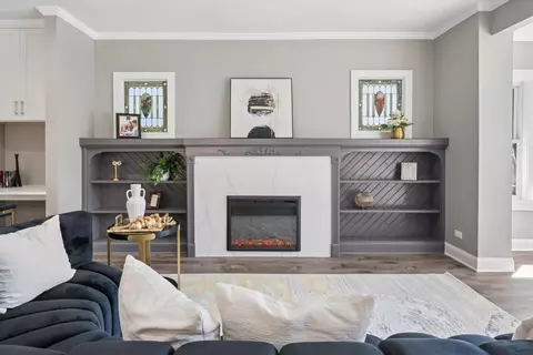 Living - 5152 W Warwick Ave, Chicago, IL 60641 photo 1 of 4