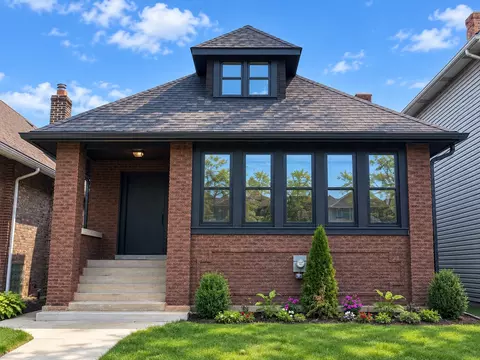 Exterior - 5152 W Warwick Ave, Chicago, IL 60641 photo 2 of 5