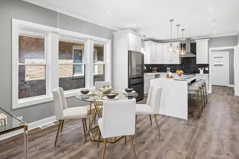 Dining - 5152 W Warwick Ave, Chicago, IL 60641 photo 2 of 2
