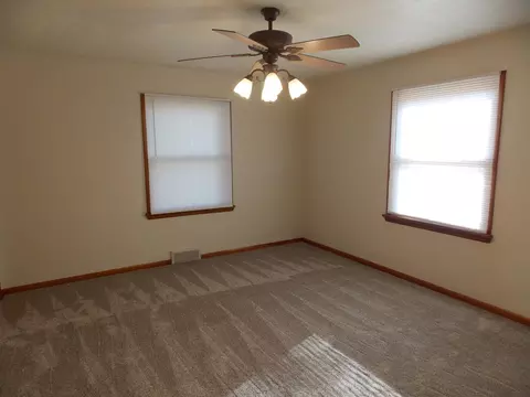 Bedroom - 210 E 4th St, Hoffman, IL 62250 photo 5 of 6