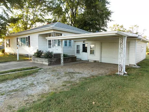Other - 210 E 4th St, Hoffman, IL 62250 photo 1 of 10