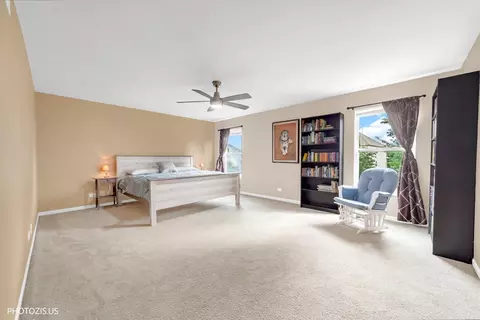 Bedroom - 157 Primrose Ln, Bartlett, IL 60103 photo 1 of 8