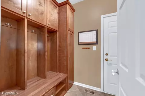 Other - 157 Primrose Ln, Bartlett, IL 60103 photo 4 of 11