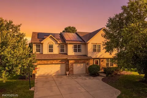 Exterior - 157 Primrose Ln, Bartlett, IL 60103 photo 2 of 7