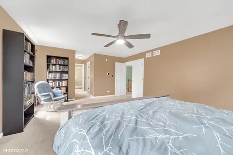 Bedroom - 157 Primrose Ln, Bartlett, IL 60103 photo 2 of 8