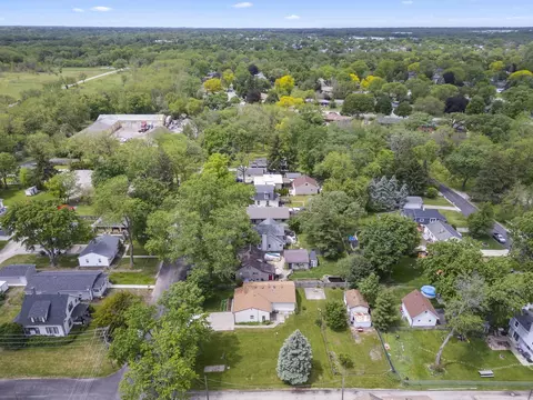 View/Area - 1406 Kaskaskia Ave, Elgin, IL 60123 photo 2 of 9