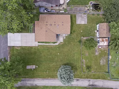 View/Area - 1406 Kaskaskia Ave, Elgin, IL 60123 photo 1 of 9