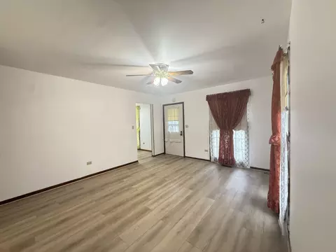 Living - 1406 Kaskaskia Ave, Elgin, IL 60123 photo 4 of 4