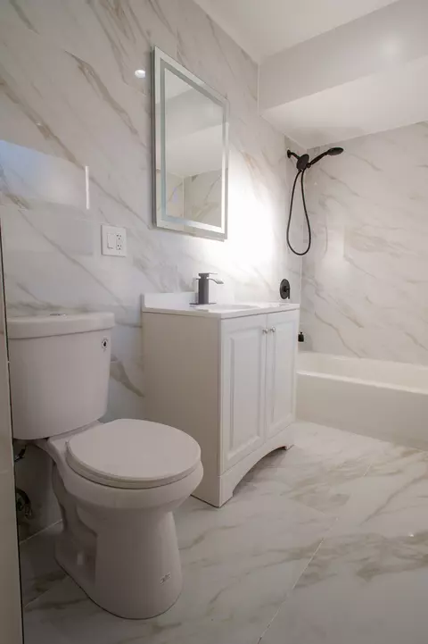 Bath - 336 E 91st St, Chicago, IL 60619 photo 2 of 3