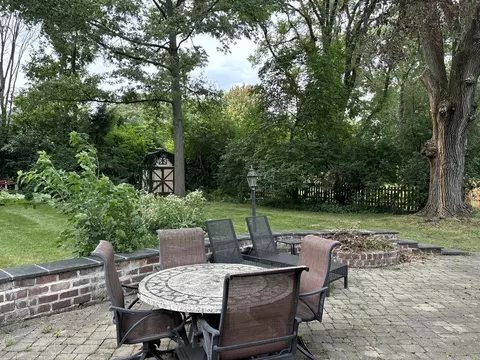 Exterior - 1116 Woodview Rd, Burr Ridge, IL 60527 photo 6 of 8
