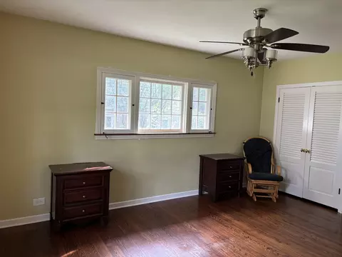 Bedroom - 1116 Woodview Rd, Burr Ridge, IL 60527 photo 2 of 5