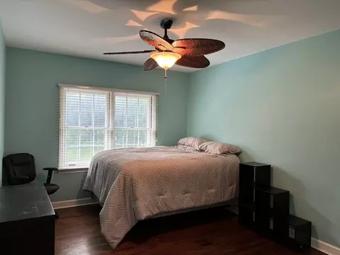 Bedroom - 1116 Woodview Rd, Burr Ridge, IL 60527 photo 3 of 5
