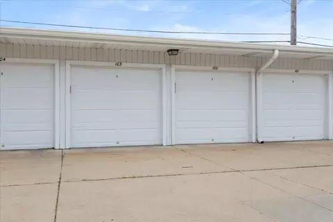 Exterior - Undisclosed, Glenview, IL 60025 photo 3 of 3