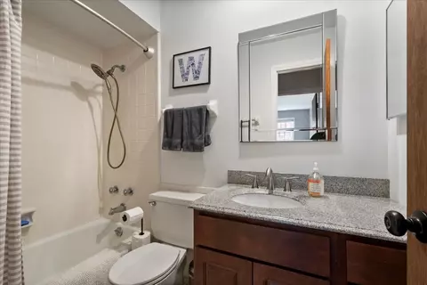 Bath - Undisclosed, Glenview, IL 60025 photo 1 of 1