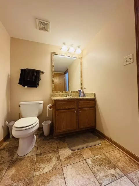 Bath - 5708 Brosam Dr, Plainfield, IL 60586 photo 1 of 2