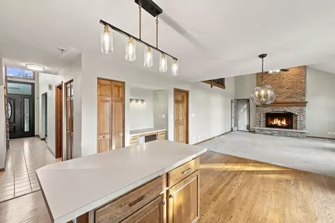 Living - 170 Salford Dr, Algonquin, IL 60102 photo 7 of 8