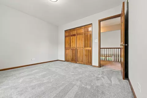 Bedroom - 170 Salford Dr, Algonquin, IL 60102 photo 7 of 9