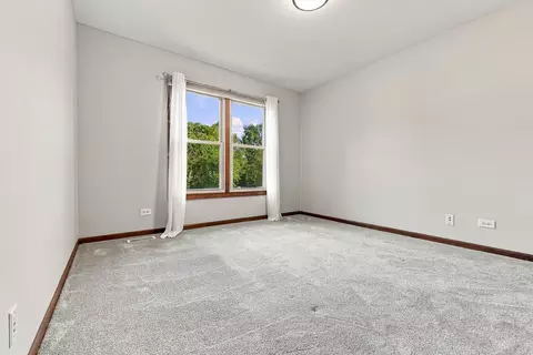 Bedroom - 170 Salford Dr, Algonquin, IL 60102 photo 6 of 9