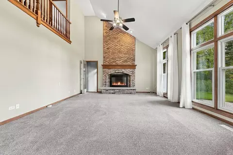 Living - 170 Salford Dr, Algonquin, IL 60102 photo 6 of 8