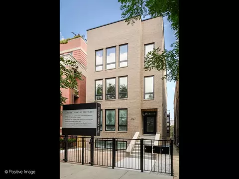 3721 N Kenmore Ave #1, Chicago, IL 60613