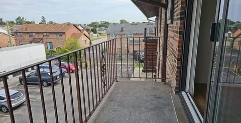 Exterior - 7347 W 79th Pl #3C, Bridgeview, IL 60455 photo 2 of 3