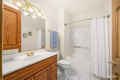 Bath - 1502 Cherry Rd, Oswego, IL 60543 photo 4 of 5
