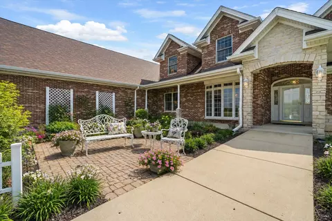 Exterior - 1502 Cherry Rd, Oswego, IL 60543 photo 4 of 9