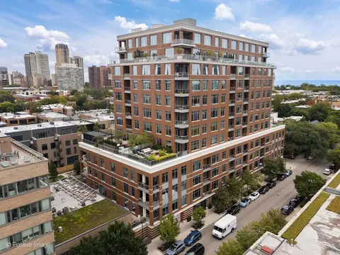 540 W Webster Ave #511, Chicago, IL 60614