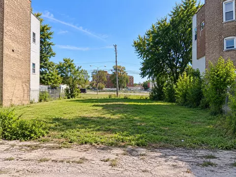 14 E 112th St, Chicago, IL 60628 photo 2
