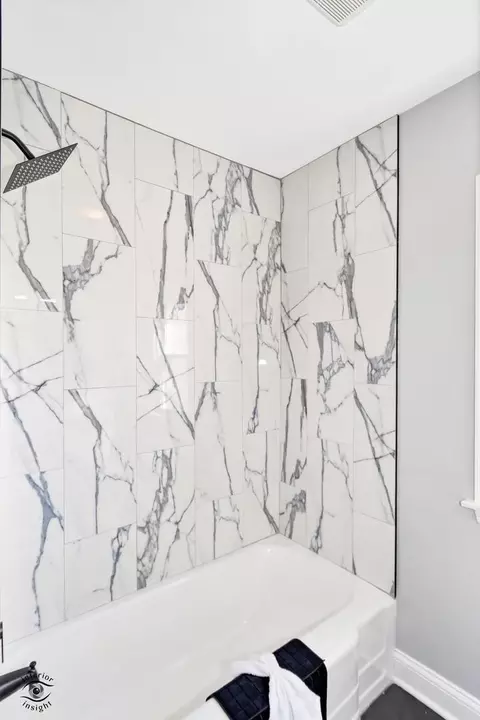 Bath - 509 W Williams St, Kankakee, IL 60901 photo 2 of 3