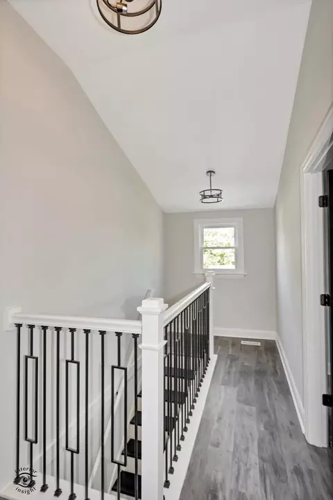 Entry Way - 509 W Williams St, Kankakee, IL 60901 photo 2 of 2