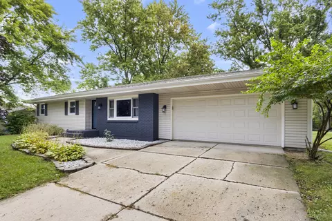 6128 Bristlecone Ln, Rockford, IL 61109