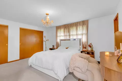 Bedroom - 1177 Meadow Ln, Elgin, IL 60123 photo 1 of 4