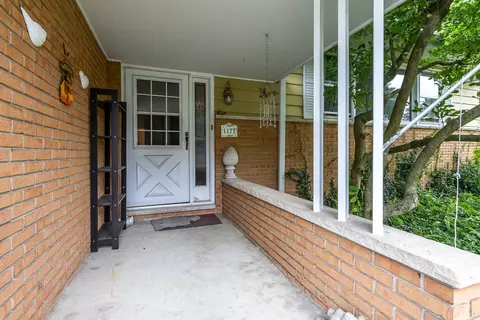 Exterior - 1177 Meadow Ln, Elgin, IL 60123 photo 2 of 3