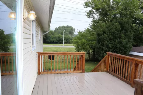 Exterior - 409 E Cherry Hl, Addison, IL 60101 photo 4 of 5