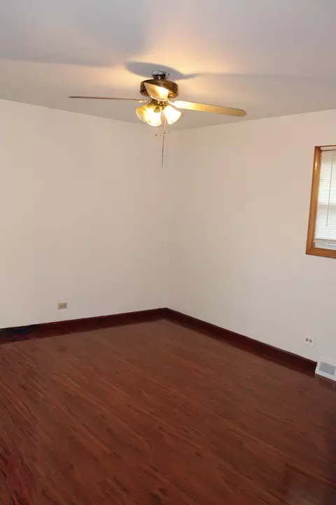 Bedroom - 409 E Cherry Hl, Addison, IL 60101 photo 1 of 6