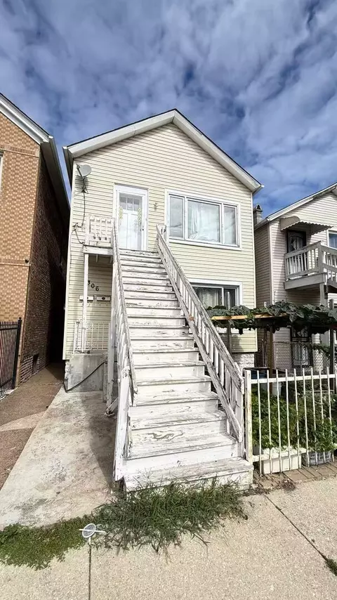 306 W 30th St, Chicago, IL 60616
