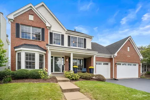 39 W697 Schoolhouse Ln, Geneva, IL 60134