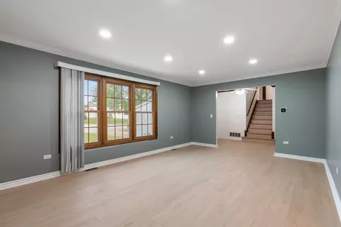 Living - 1465 Jasper Dr, Wheaton, IL 60189 photo 2 of 7