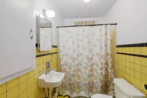 Bath - 104 E Cleveland St, Cullom, IL 60929 photo 1 of 1