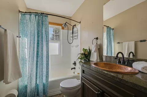 Bath - 1900 29th St, Moline, IL 61265 photo 1 of 2