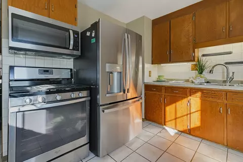 Kitchen - 1900 29th St, Moline, IL 61265 photo 1 of 3
