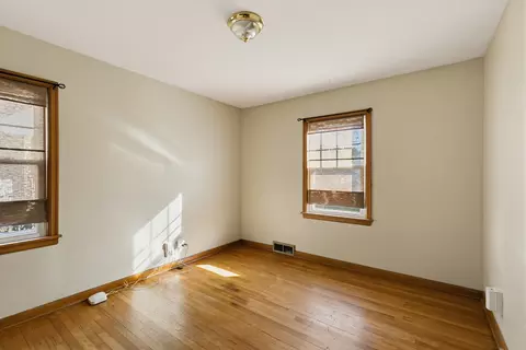 Bedroom - 1900 29th St, Moline, IL 61265 photo 5 of 6