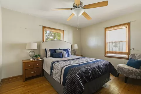 Bedroom - 1900 29th St, Moline, IL 61265 photo 2 of 6
