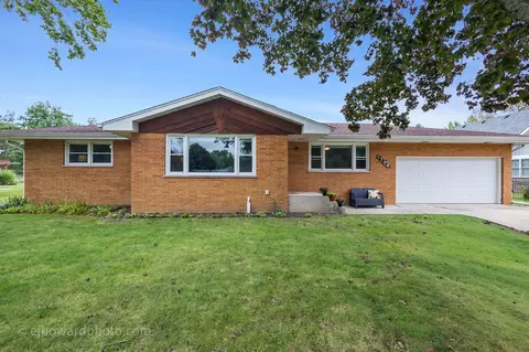 1708 60th St, La Grange Highlands, IL 60525