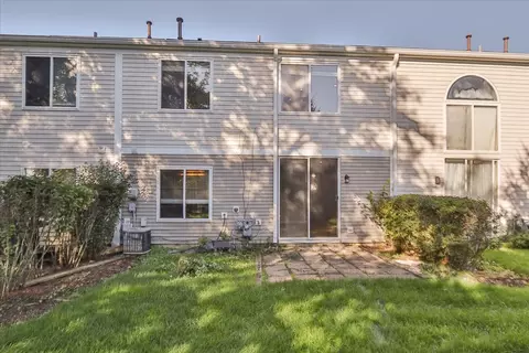 Exterior - 1505 Spaulding Rd, Bartlett, IL 60103 photo 3 of 4