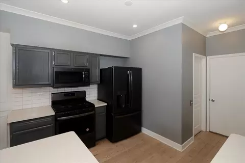 Kitchen - 1505 Spaulding Rd, Bartlett, IL 60103 photo 2 of 5