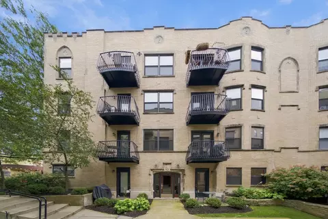 4434 N Damen Ave #3E, Chicago, IL 60625