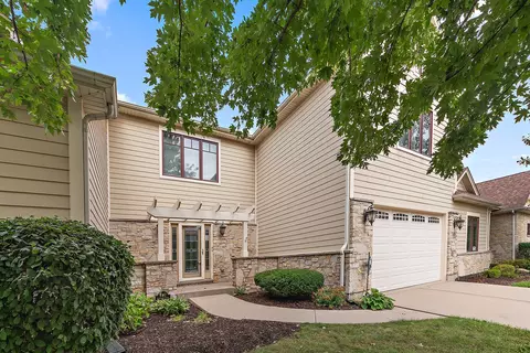 9362 Arrowhead Cir, Frankfort, IL 60423