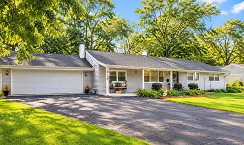 18100 Baker Ave, Country Club Hills, IL 60478